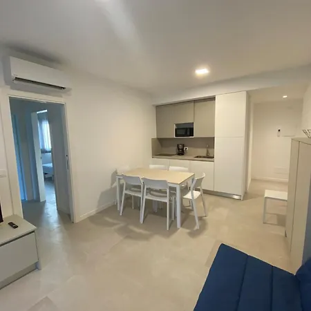 شقة Cozy Flat 300m From The